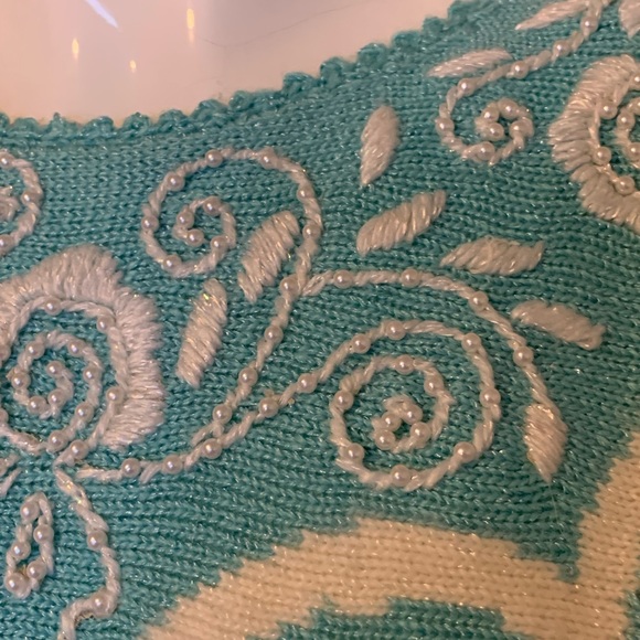 Green sweater vintage with pearl beaded designs - Picture 2 of 8